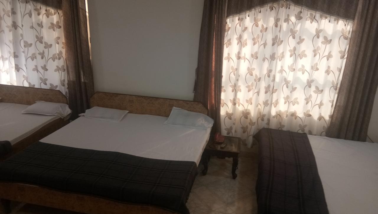 Grand Galaxy Hotel Krishna ナーシク エクステリア 写真