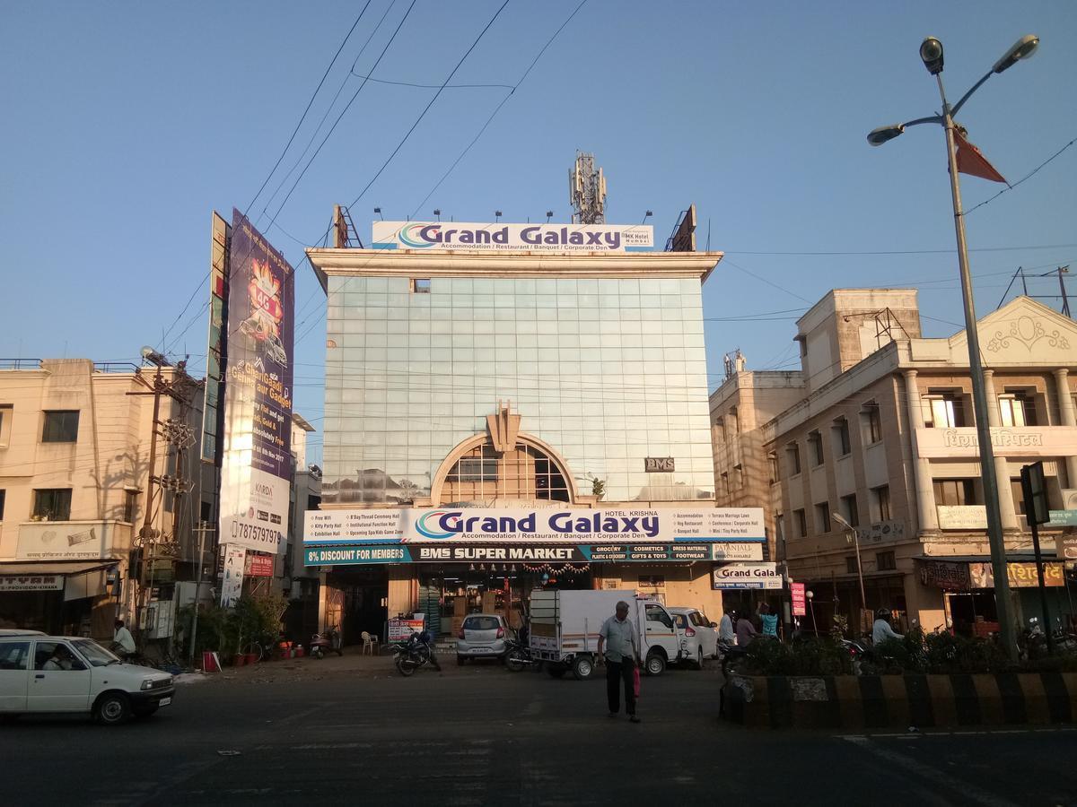 Grand Galaxy Hotel Krishna ナーシク エクステリア 写真